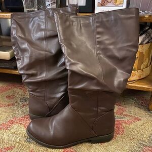 Easy Street Dark Brown Women's Winter Boots